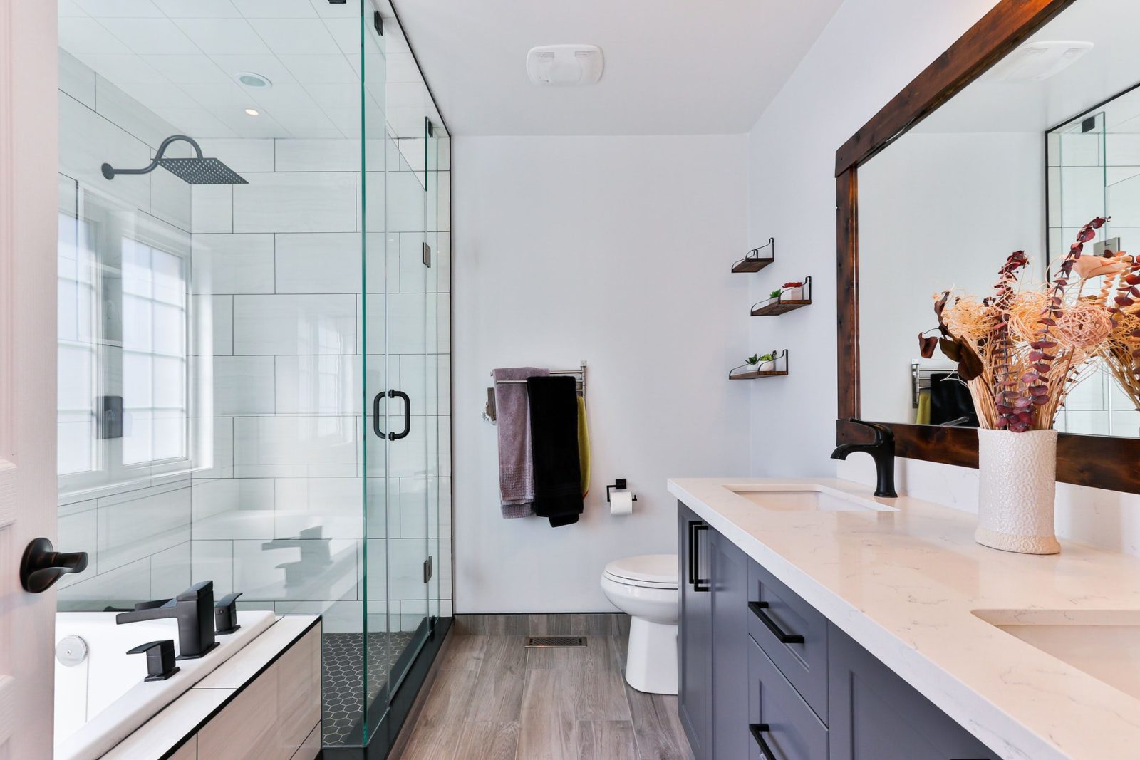 10 Inspiring Ideas for a Stunning Bathroom Remodel